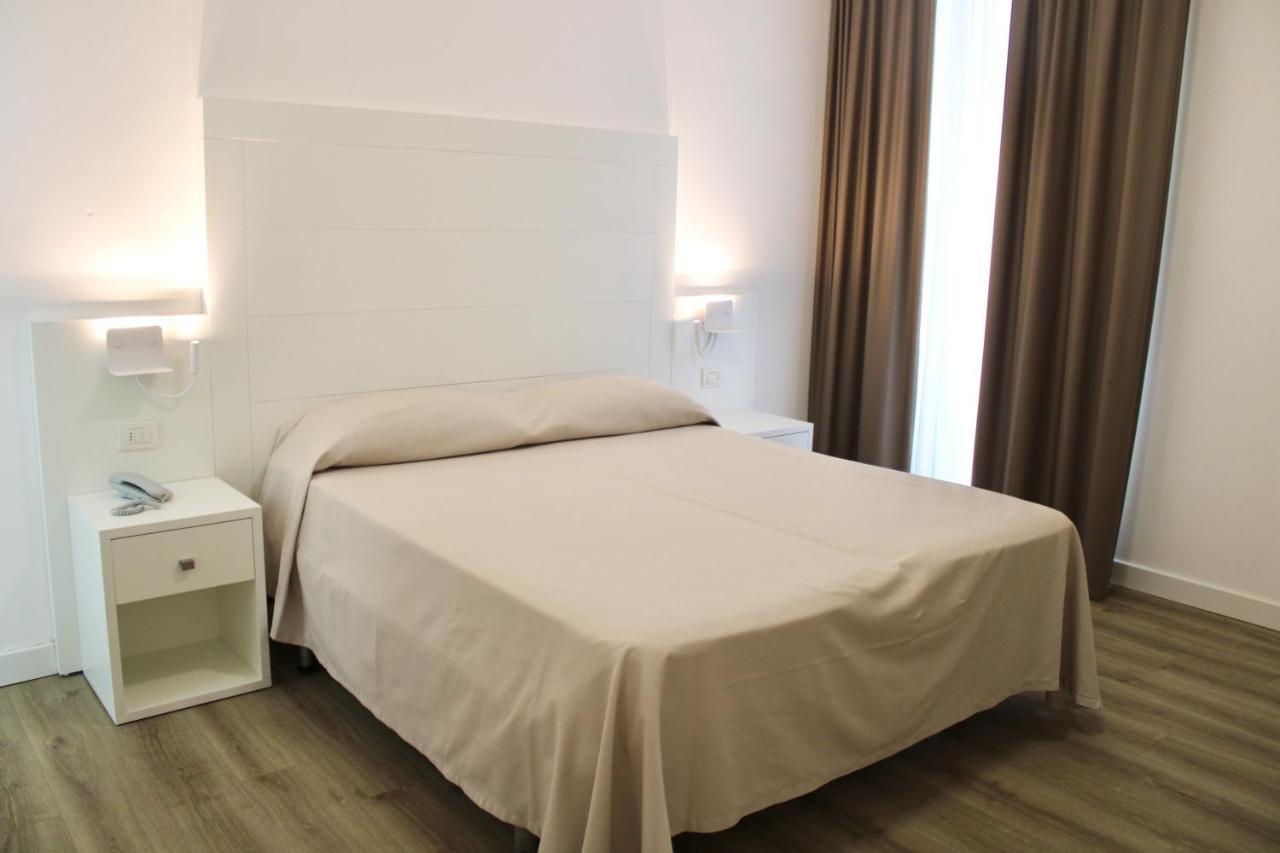 Hotel Esplanade 3*