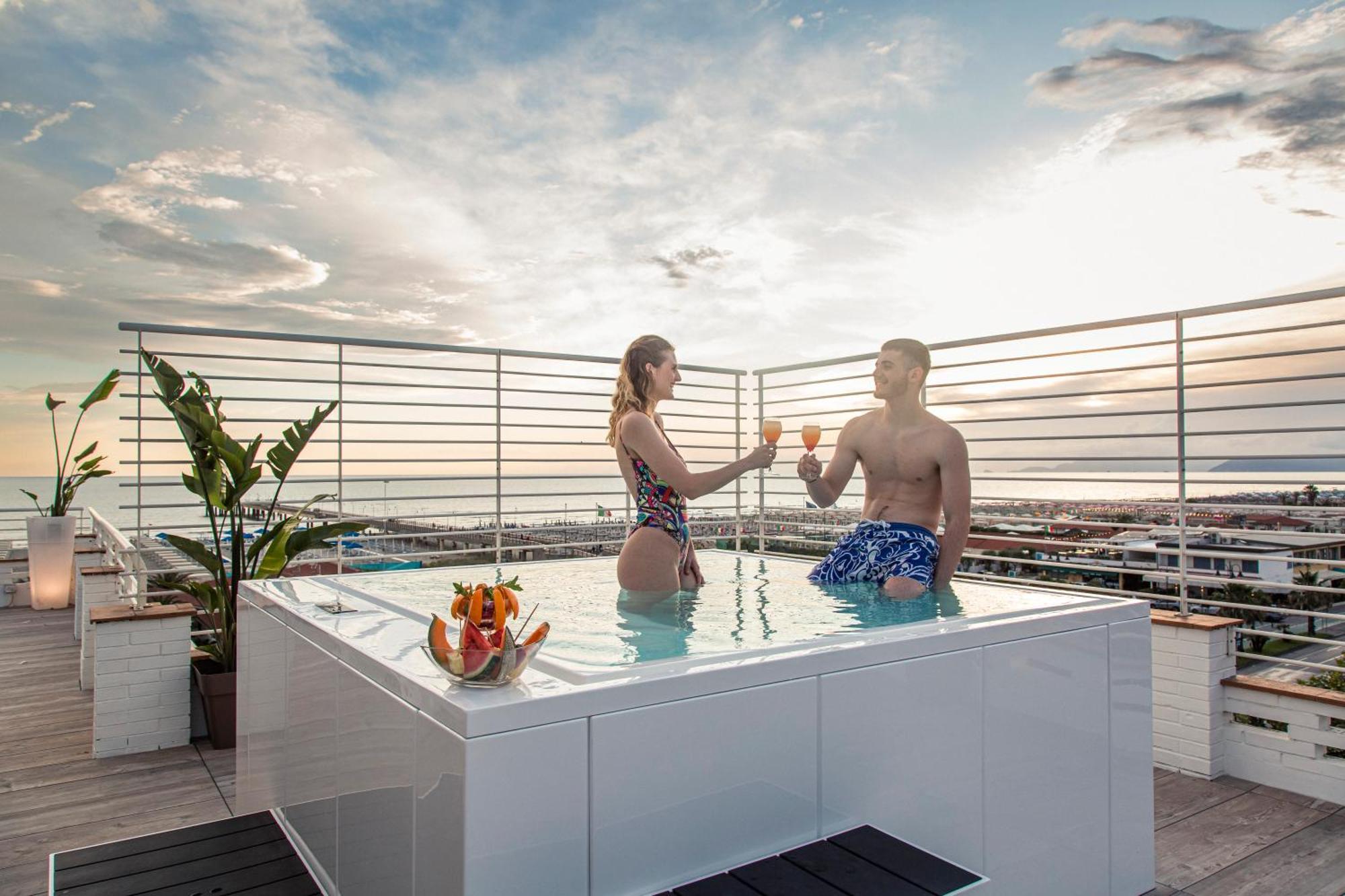 Hotel Esplanade 3*