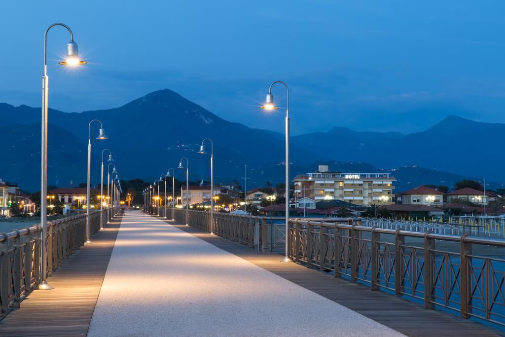Hotel Esplanade 3*