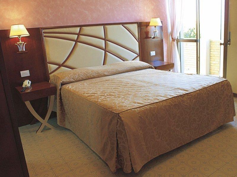 Hotel Esplanade 3*